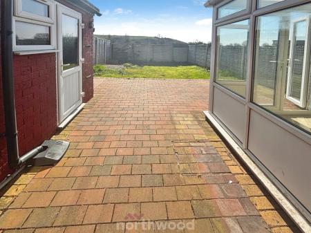 3 bedroom Terraced House to let in Coronation Road, Stainforth, Doncaster, DN7