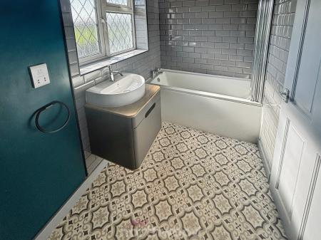 3 bedroom Terraced House to let in Coronation Road, Stainforth, Doncaster, DN7