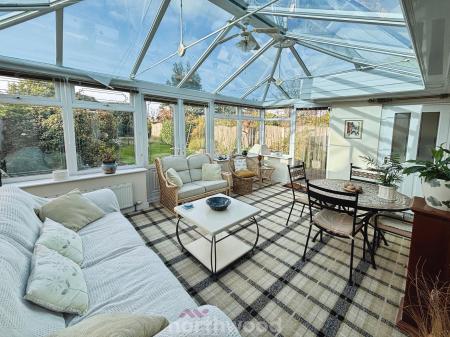 2 bedroom Bungalow for sale in Oakland Avenue, Hatfield, Doncaster, DN7