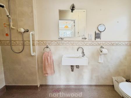 2 bedroom Bungalow for sale in Oakland Avenue, Hatfield, Doncaster, DN7