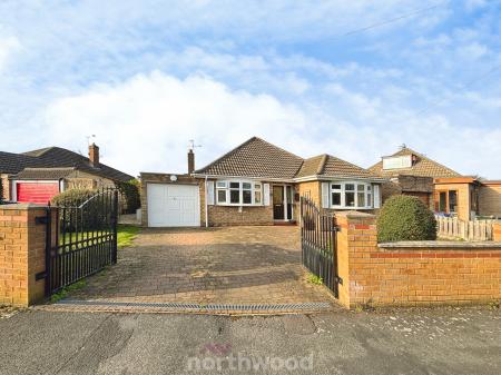 2 bedroom Bungalow for sale in Oakland Avenue, Hatfield, Doncaster, DN7