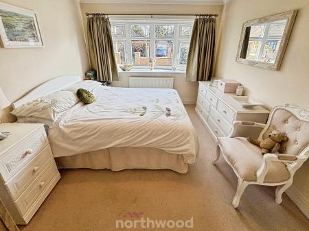 2 bedroom Bungalow for sale in Oakland Avenue, Hatfield, Doncaster, DN7