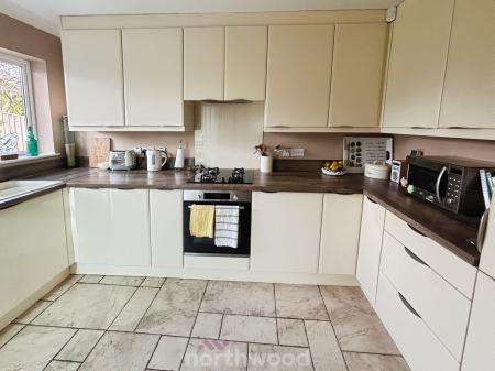 2 bedroom Bungalow for sale in Oakland Avenue, Hatfield, Doncaster, DN7