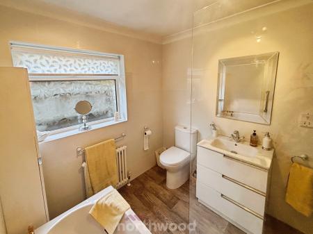 2 bedroom Bungalow for sale in Oakland Avenue, Hatfield, Doncaster, DN7