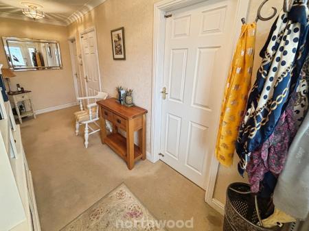 2 bedroom Bungalow for sale in Oakland Avenue, Hatfield, Doncaster, DN7