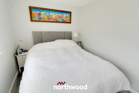 3 bedroom Semi-detached house to let in Monks Close, Dunscroft, Doncaster, DN7