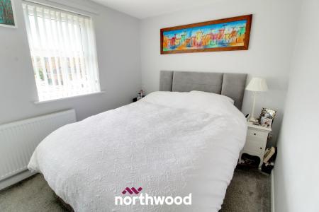 3 bedroom Semi-detached house to let in Monks Close, Dunscroft, Doncaster, DN7