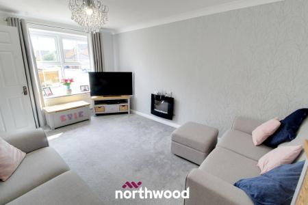 3 bedroom Semi-detached house to let in Monks Close, Dunscroft, Doncaster, DN7