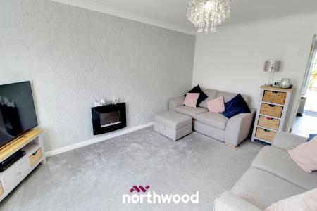 3 bedroom Semi-detached house to let in Monks Close, Dunscroft, Doncaster, DN7