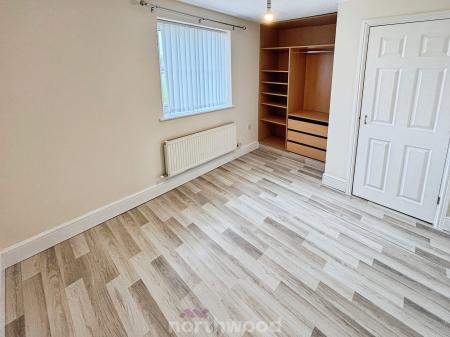 2 bedroom Semi-detached house to let in Stony Close, Stainforth, Doncaster, DN7