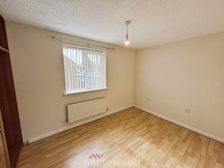 2 bedroom Semi-detached house to let in Stony Close, Stainforth, Doncaster, DN7