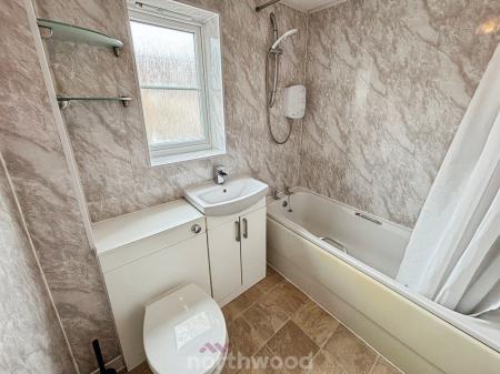 2 bedroom Semi-detached house to let in Stony Close, Stainforth, Doncaster, DN7