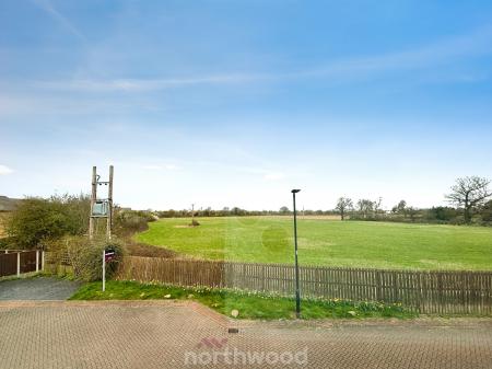 2 bedroom Semi-detached house to let in Stony Close, Stainforth, Doncaster, DN7