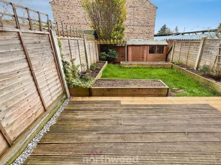 2 bedroom Semi-detached house to let in Stony Close, Stainforth, Doncaster, DN7