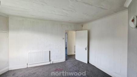 3 bedroom Flat to let in St Helens Road, Doncaster, DN4