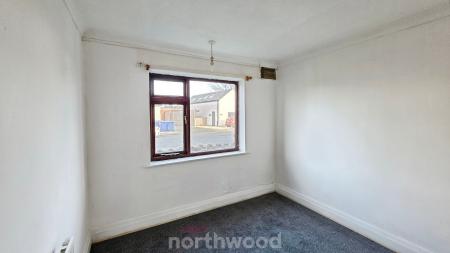 3 bedroom Flat to let in St Helens Road, Doncaster, DN4