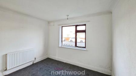 3 bedroom Flat to let in St Helens Road, Doncaster, DN4