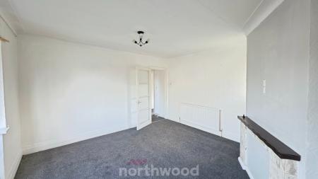 3 bedroom Flat to let in St Helens Road, Doncaster, DN4