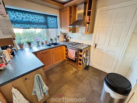 3 bedroom Semi-detached house for sale in Station Road, Hatfield, DN7