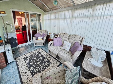 3 bedroom Semi-detached house for sale in Station Road, Hatfield, DN7