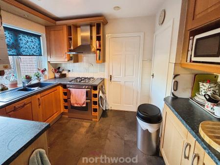 3 bedroom Semi-detached house for sale in Station Road, Hatfield, DN7