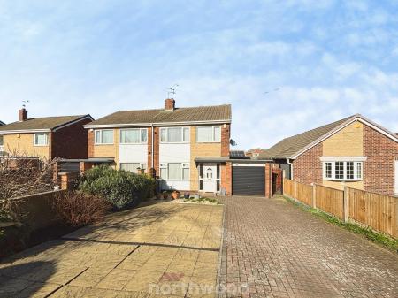 3 bedroom Semi-detached house for sale in Station Road, Hatfield, DN7