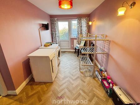 3 bedroom Semi-detached house for sale in Station Road, Hatfield, DN7