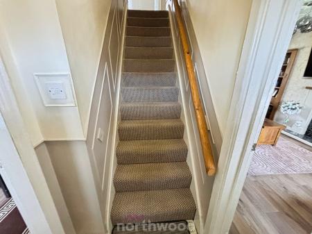 4 bedroom Semi-detached house for sale in Princess Avenue, Stainforth, Doncaster, DN7