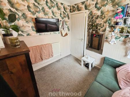 4 bedroom Semi-detached house for sale in Princess Avenue, Stainforth, Doncaster, DN7