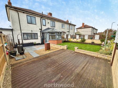 4 bedroom Semi-detached house for sale in Princess Avenue, Stainforth, Doncaster, DN7