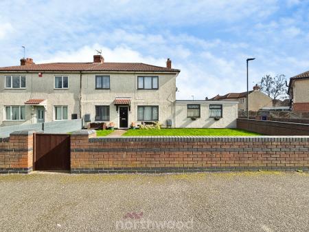 4 bedroom Semi-detached house for sale in Princess Avenue, Stainforth, Doncaster, DN7