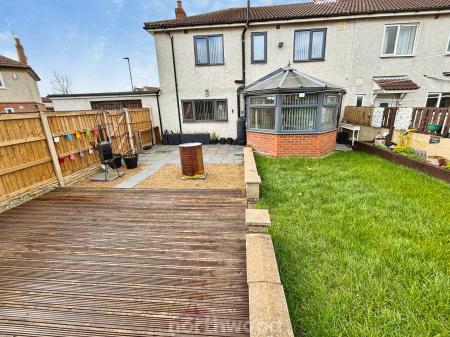 4 bedroom Semi-detached house for sale in Princess Avenue, Stainforth, Doncaster, DN7