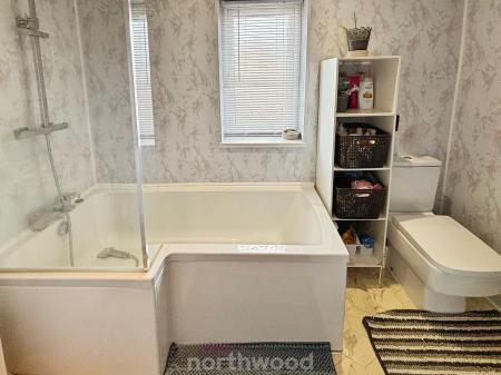 4 bedroom Semi-detached house for sale in Princess Avenue, Stainforth, Doncaster, DN7