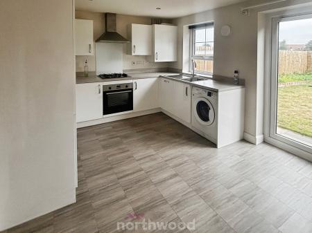 3 bedroom Semi-detached house for sale in Farmhouse Drive, Hatfield, Doncaster, DN7