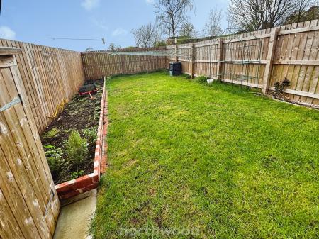 3 bedroom Semi-detached house for sale in Farmhouse Drive, Hatfield, Doncaster, DN7