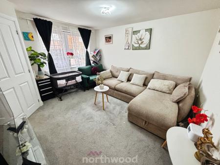 3 bedroom Semi-detached house for sale in Farmhouse Drive, Hatfield, Doncaster, DN7