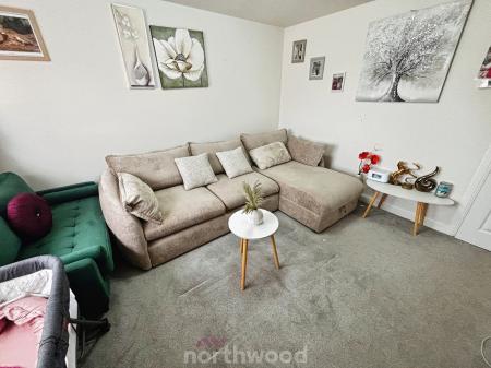 3 bedroom Semi-detached house for sale in Farmhouse Drive, Hatfield, Doncaster, DN7