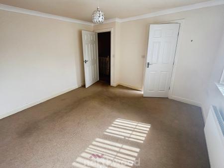 3 bedroom Town house for sale in Lord Porter Ave, Stainforth, Doncaster, DN7