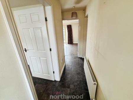 3 bedroom Town house for sale in Lord Porter Ave, Stainforth, Doncaster, DN7