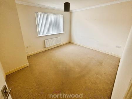 3 bedroom Town house for sale in Lord Porter Ave, Stainforth, Doncaster, DN7