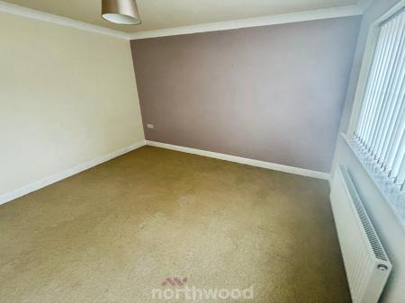 3 bedroom Town house for sale in Lord Porter Ave, Stainforth, Doncaster, DN7