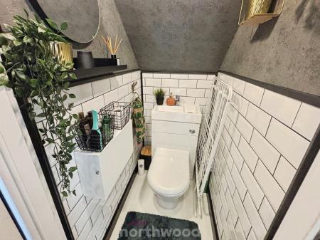 3 bedroom Detached house for sale in Hoddesdon Crescent, Dunscroft, Doncaster, DN7