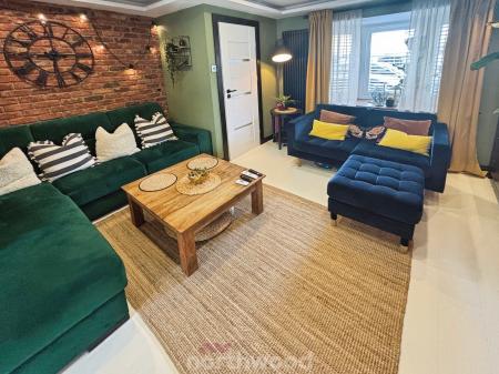 3 bedroom Detached house for sale in Hoddesdon Crescent, Dunscroft, Doncaster, DN7