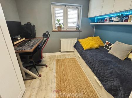 3 bedroom Detached house for sale in Hoddesdon Crescent, Dunscroft, Doncaster, DN7