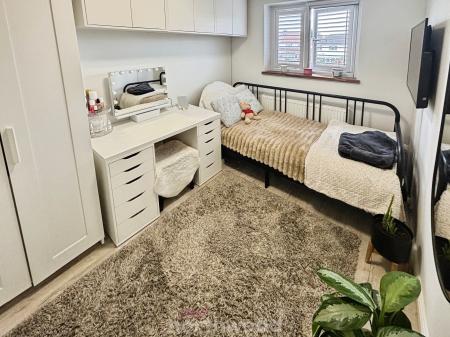 3 bedroom Detached house for sale in Hoddesdon Crescent, Dunscroft, Doncaster, DN7