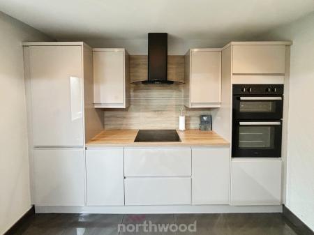 3 bedroom Semi-detached house for sale in St Marys Road, Dunsville, Doncaster, DN7