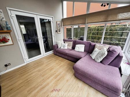 4 bedroom Detached house for sale in Broadwater Drive, Dunscroft, Doncaster, DN7