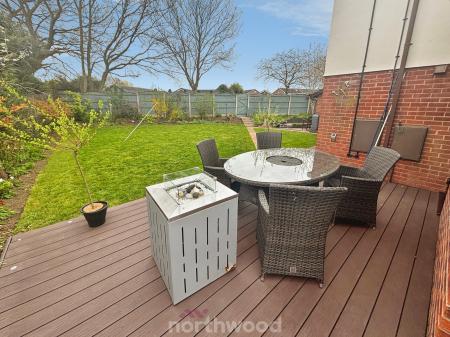 4 bedroom Detached house for sale in Broadwater Drive, Dunscroft, Doncaster, DN7