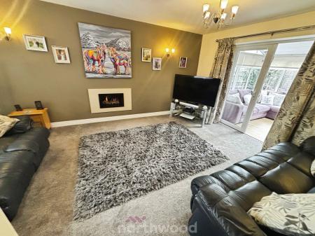 4 bedroom Detached house for sale in Broadwater Drive, Dunscroft, Doncaster, DN7