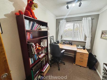 4 bedroom Detached house for sale in Broadwater Drive, Dunscroft, Doncaster, DN7